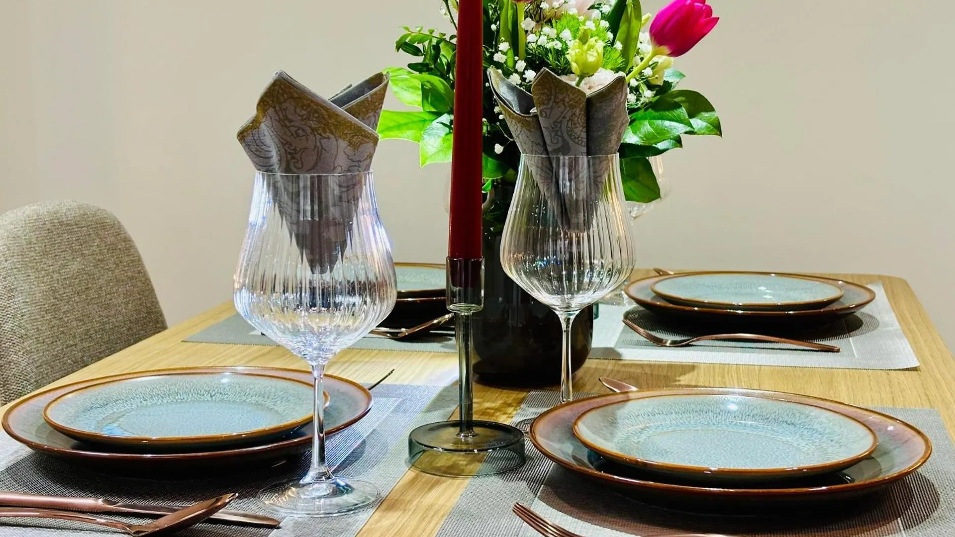 Moondayhomes - Toplocation I 4Persons I Gallery Maisonette Boutique Apartment Pera Frankfurt nad Mohanem 0*,  Německo