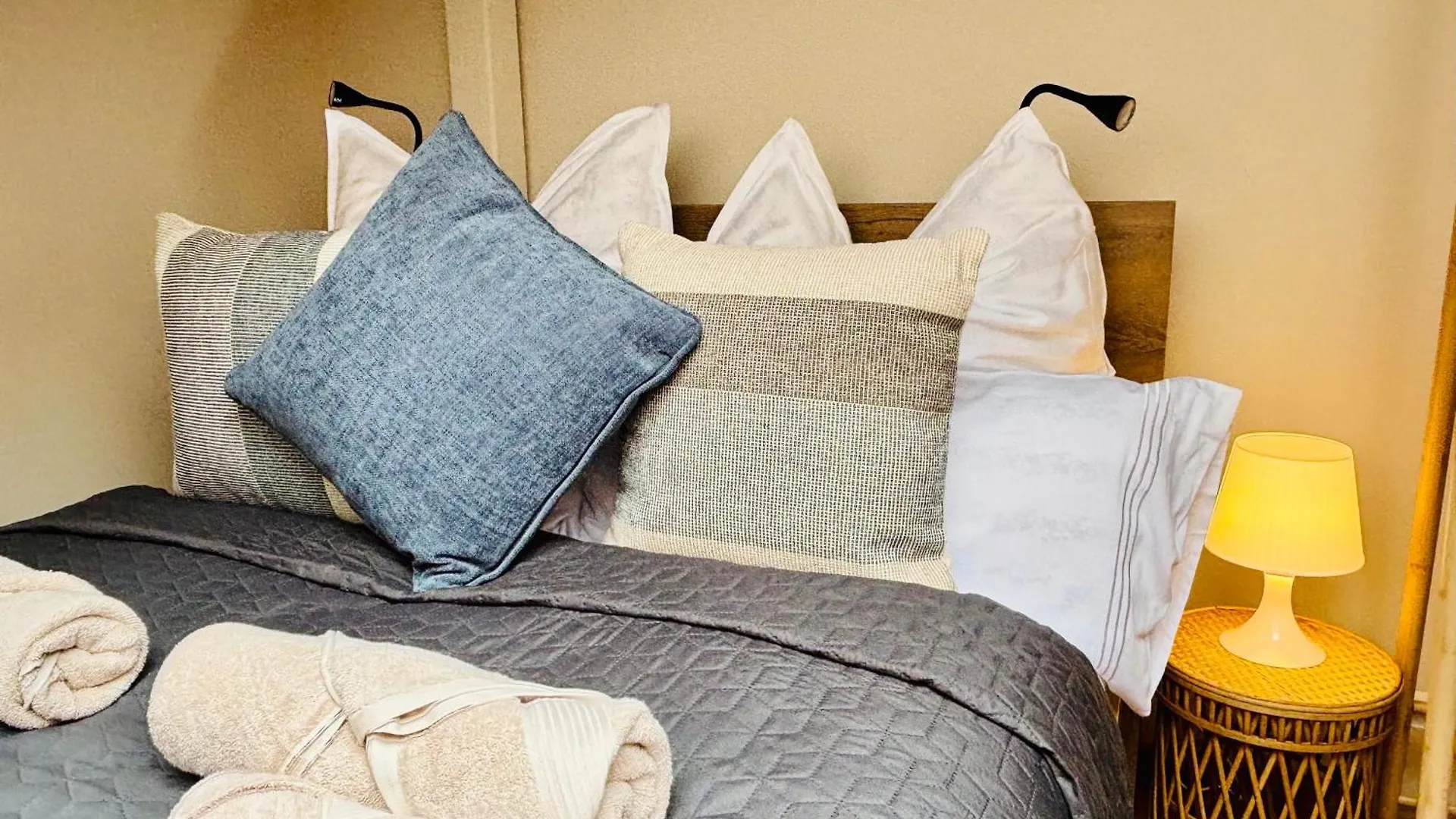 Moondayhomes - Toplocation I 4Persons I Gallery Maisonette Boutique Apartment Pera Frankfurt nad Mohanem 0*,