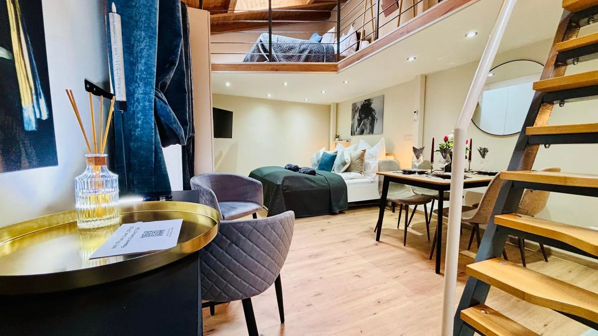 Moondayhomes - Toplocation I 4Persons I Gallery Maisonette Boutique Apartment Pera Frankfurt nad Mohanem