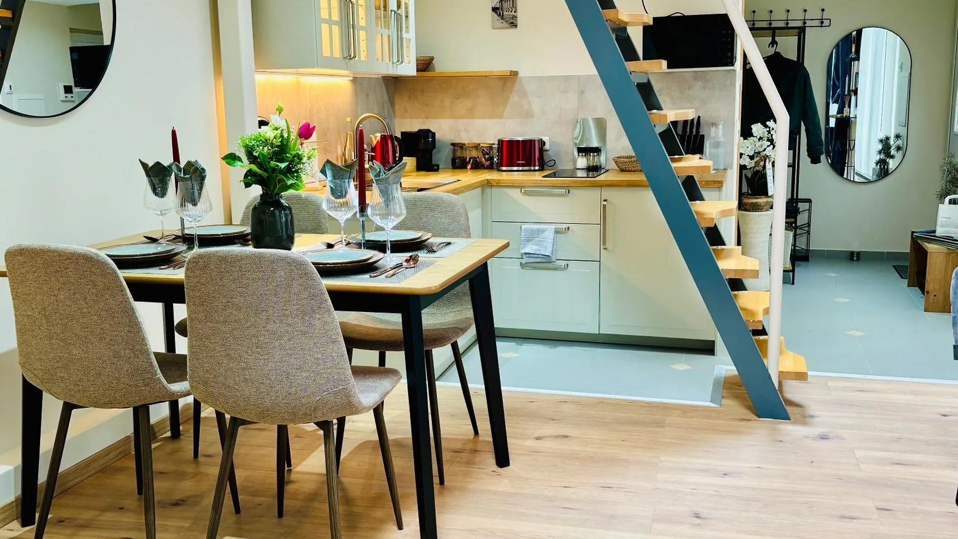 Moondayhomes - Toplocation I 4Persons I Gallery Maisonette Boutique Apartment Pera Frankfurt am Main Germany