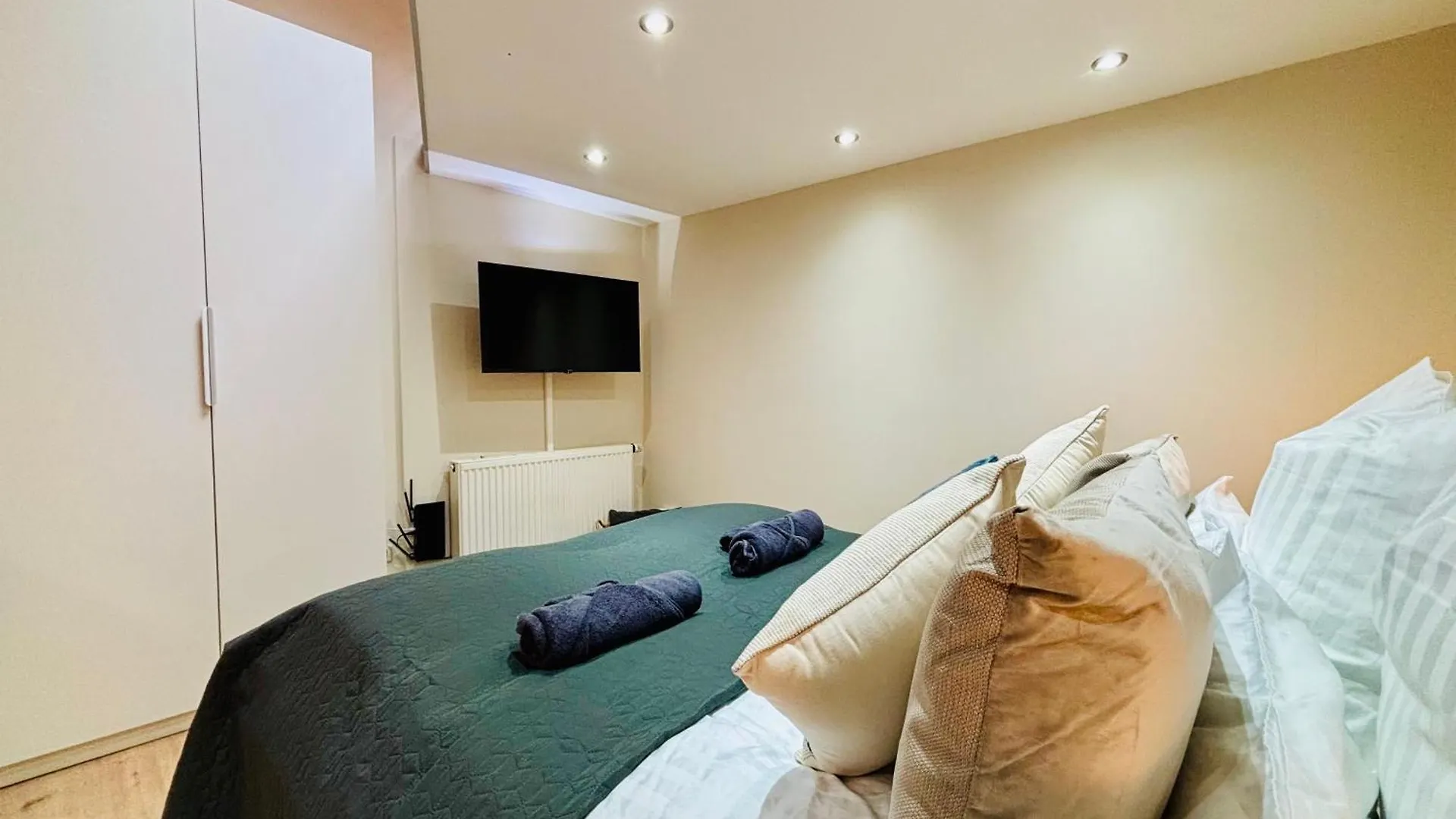 Moondayhomes - Toplocation I 4Persons I Gallery Maisonette Boutique Apartment Pera Frankfurt am Main Germany